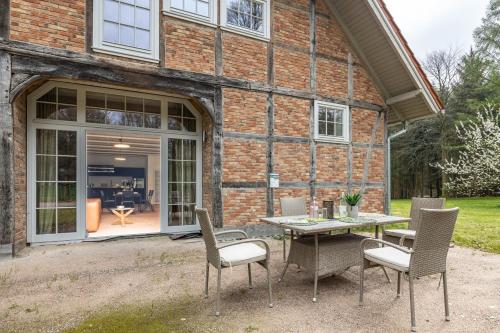 Suite Südterrasse mit Loftcharm — 4-Star Luxury Hotel in Dedelstorf, Germany