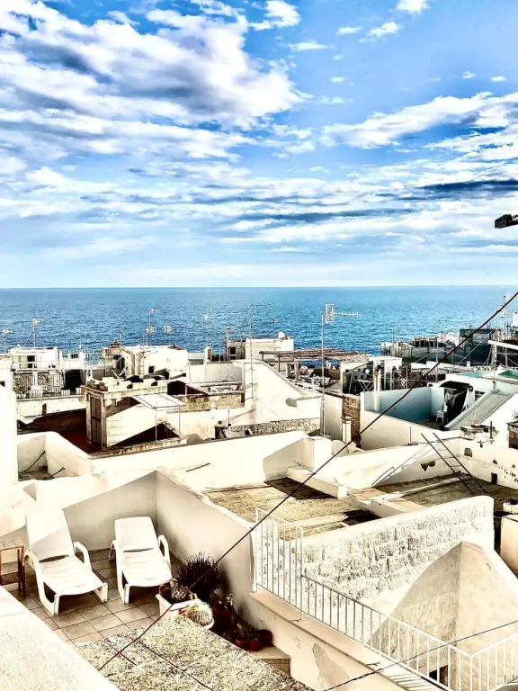 Casa Con Vista A Polignano A Mare — 4-Star Luxury Hotel in Polignano A Mare, Italy
