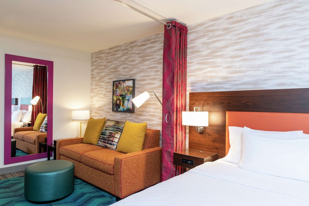 Home2 Suites by Hilton Appleton - photo 14