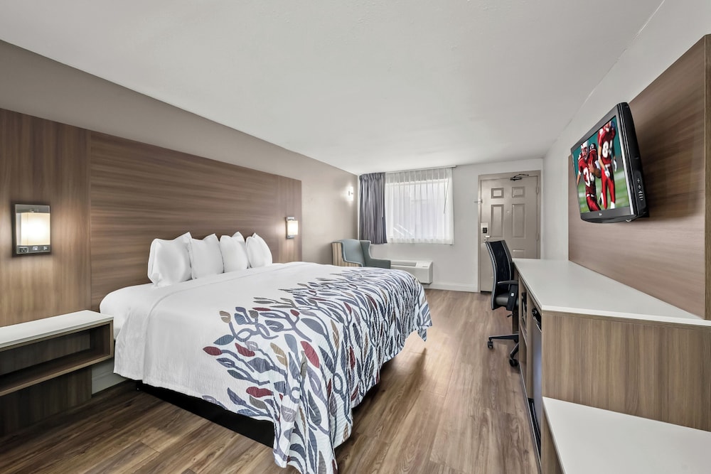 Red Roof Inn Sanford - photo 10