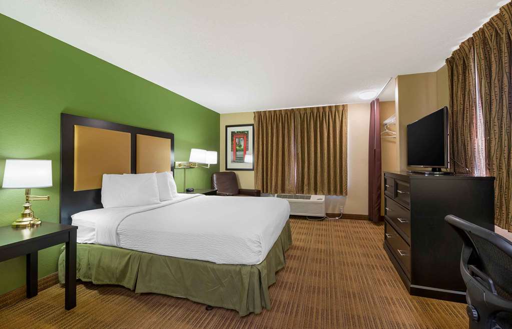 Extended Stay America Suites Champaign Urbana - photo 13