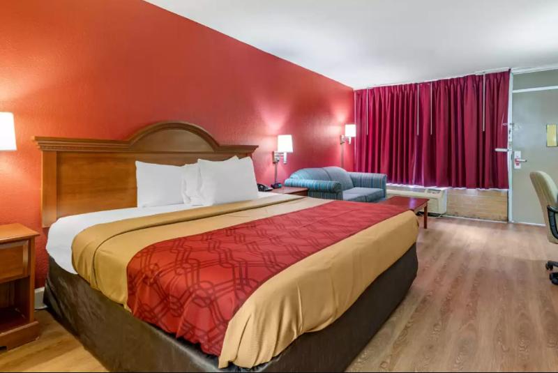 Econo Lodge Douglas in Douglas, United States