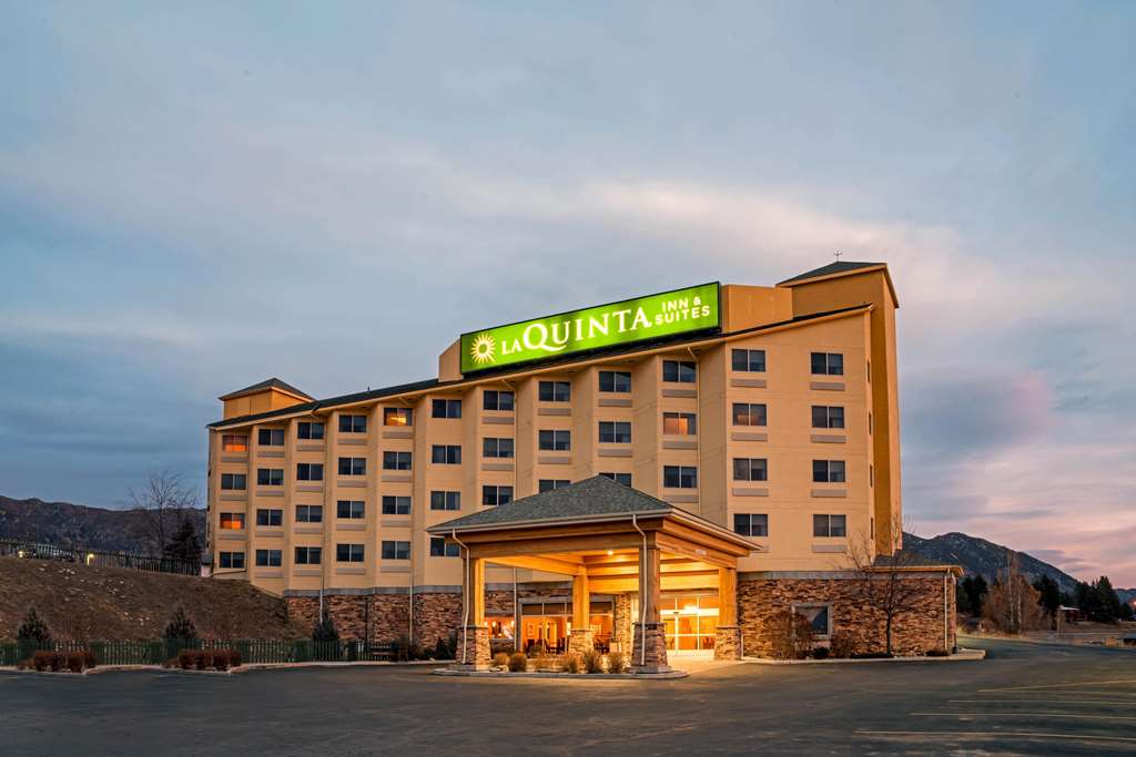 La Quinta Inn & Suites by Wyndham Butte - photo 6