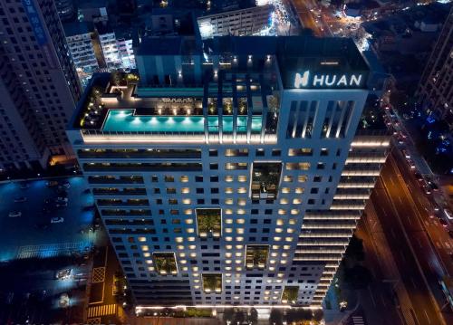 HUAN Serviced Residence — 4-Star Luxury Hotel in Taichung, Republic of China Taiwan