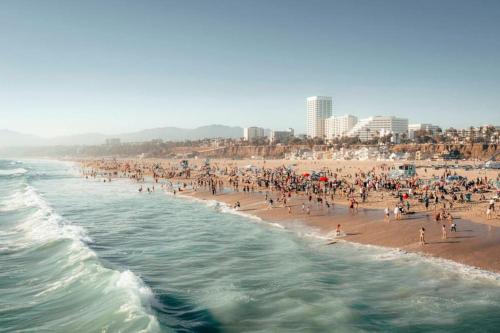 9 Advantages Center Santa Manica in Los Angeles, United States