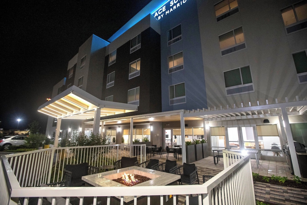 TownePlace Suites by Marriott Conroe - photo 29