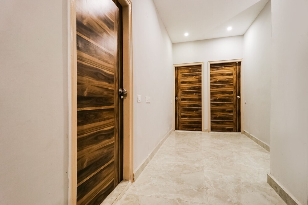 Oyo 61261 Hotel Z — Sector — photo 3