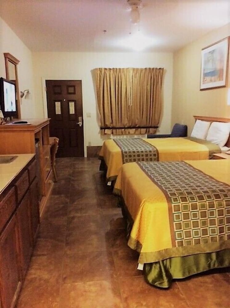 Texas Inn Weslaco - photo 24