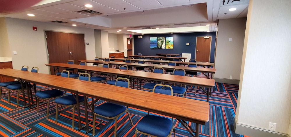 Hampton Inn Hillsville - photo 63