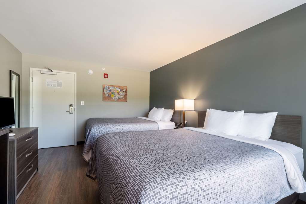 Econo Lodge Dayton North - photo 16