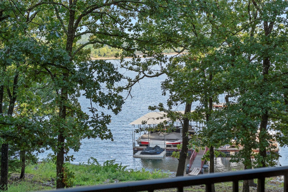 Table Rock Resorts at Indian Point - photo 813