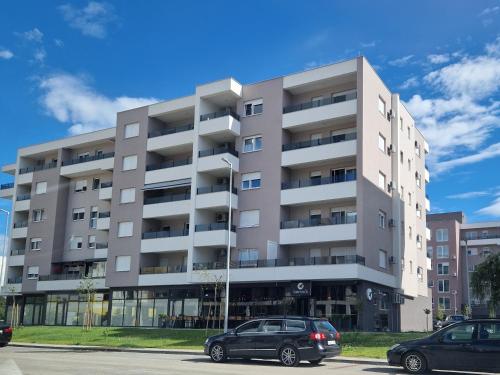 Ellingi Primorets - carbon neutral hotel in Primorskiy