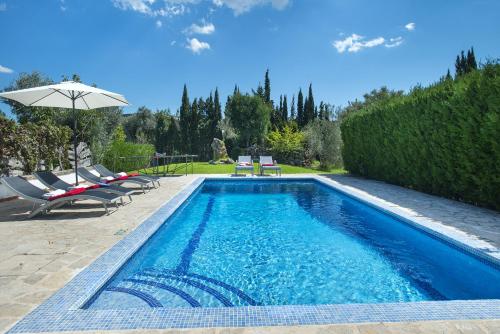 Owl Booking Villa March 10 Min Walk to the Old Town — 4-Star Luxury Hotel in Pollenca, Spain