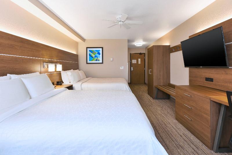Holiday Inn Express & Suites Petoskey by IHG - photo 82
