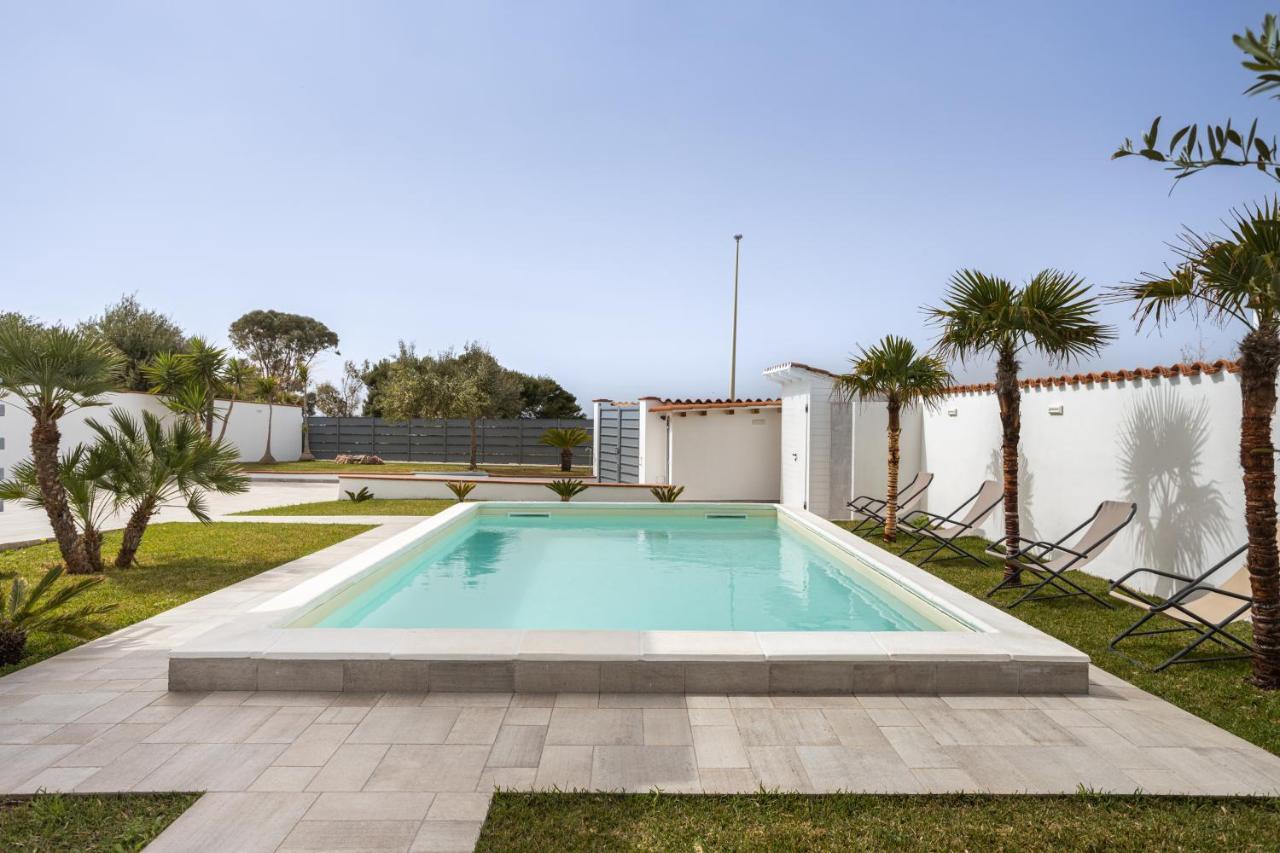 Villa con Piscina sul Mare a Terrasini — 4-Star Luxury Hotel in Terrasini, Italy