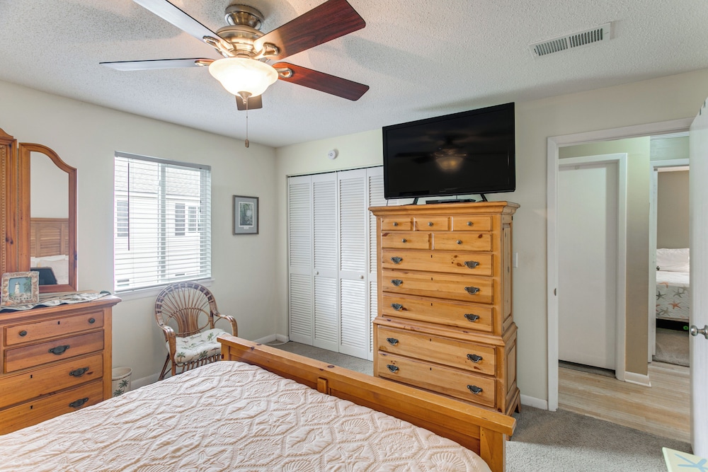 Resort style Condo in St Simons 1 Mi to Pier - photo 11