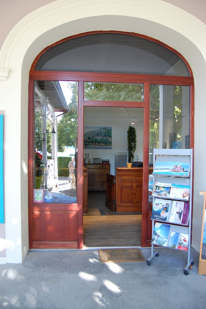 Le Pavillon des Fleurs - last minute hotel in Unknown City