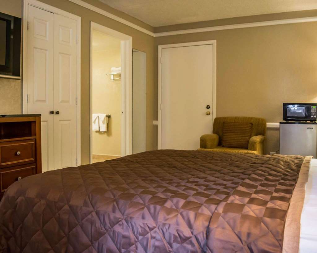 Rodeway Inn Near Ybor City Casino - photo 43