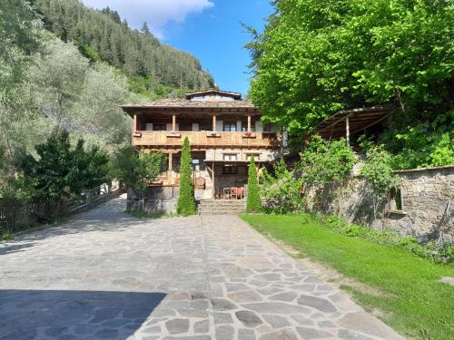 Kyshta za Gosti Gospodevi in Garmen, Bulgaria