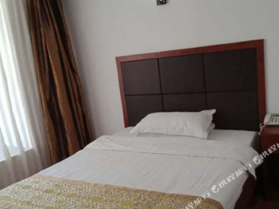 Furongjiang Hotel in Fengyi, People's Republic of China