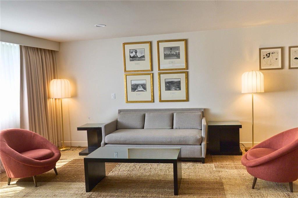 Luxe Sunset Boulevard Hotel - photo 11