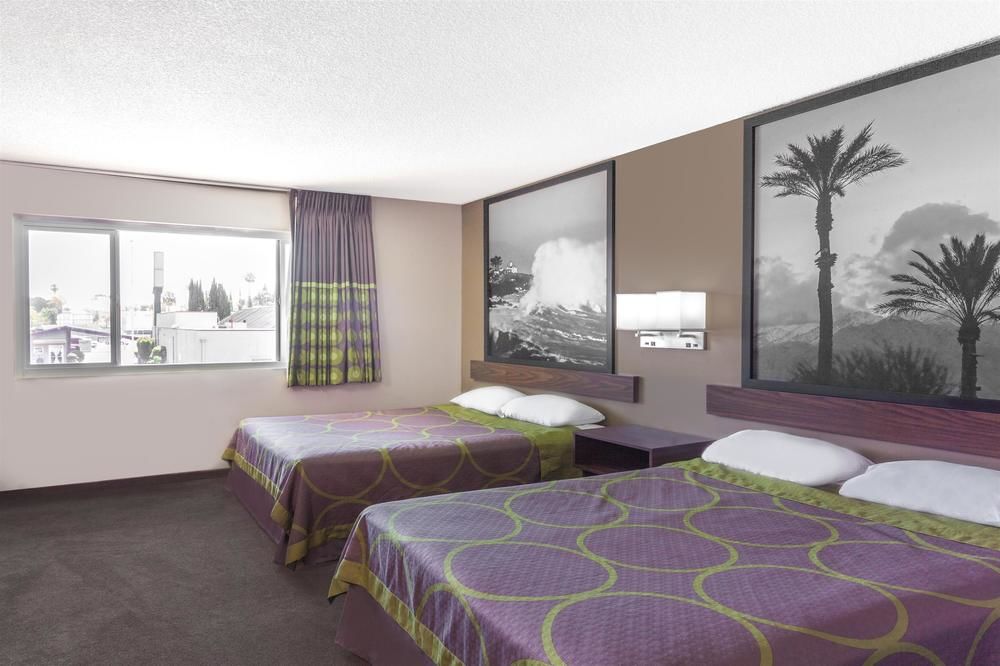 Super 8 by Wyndham Canoga Park - photo 11