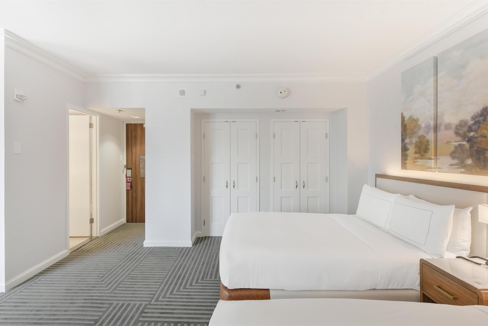 Capital Hilton - photo 36