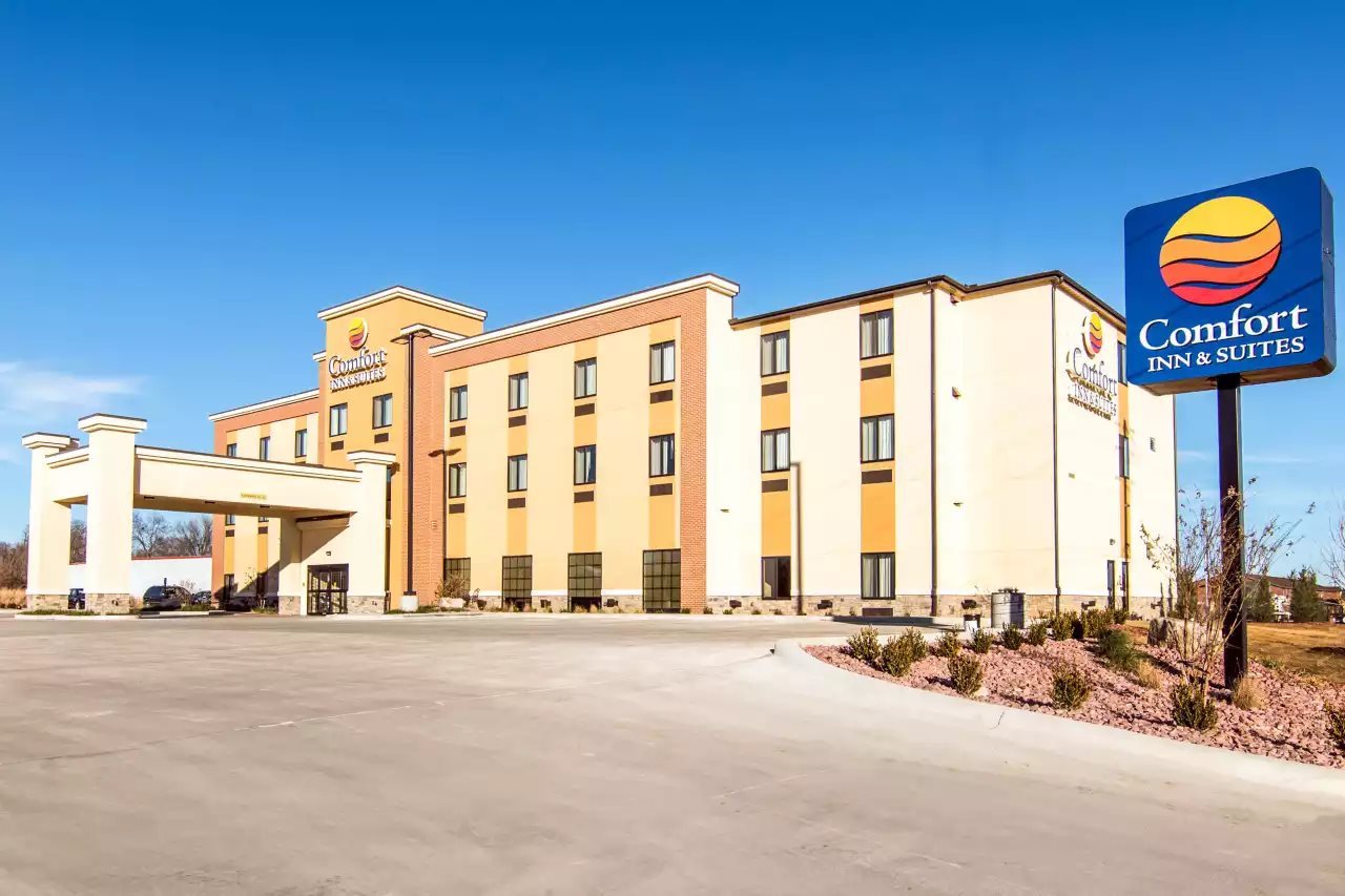 Comfort Inn & Suites Independence — hotel in Independence