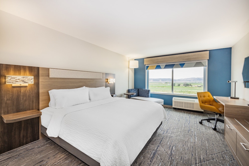 Holiday Inn Express & Suites Nephi by IHG - photo 17