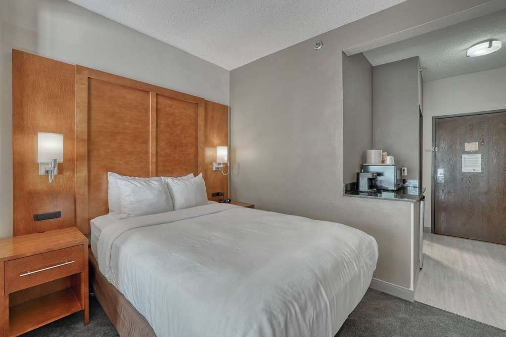 Comfort Suites Appleton Airport - photo 33