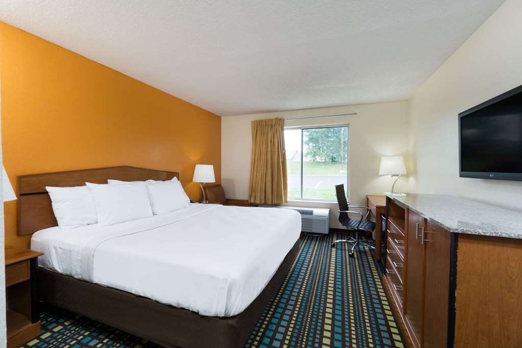 Days Inn by Wyndham Florence Cincinnati Area - photo 6