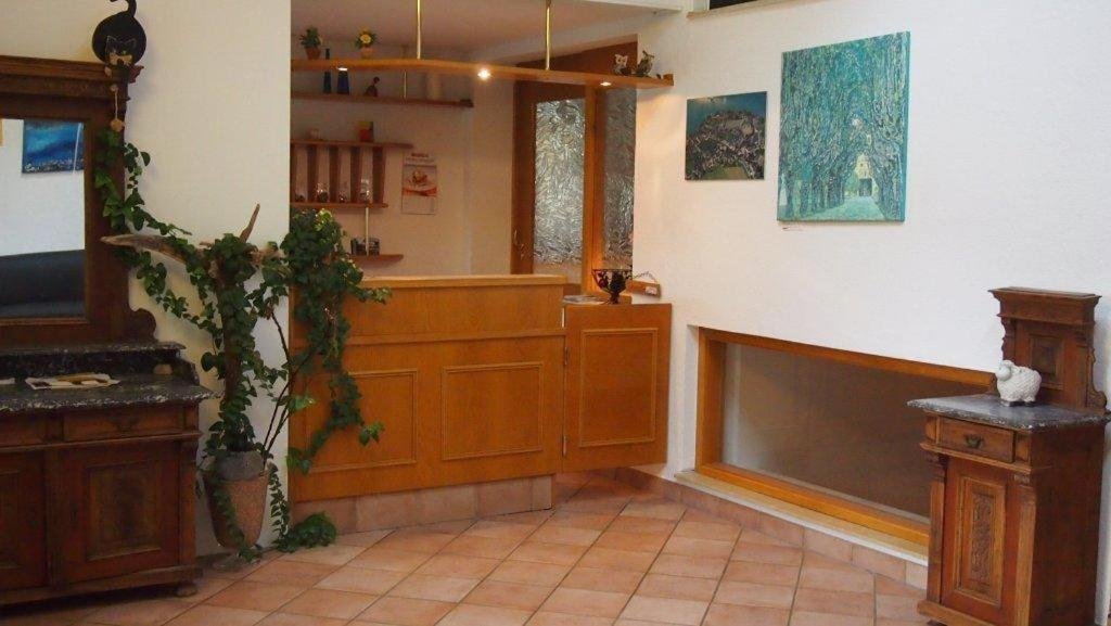 Hotel Pension Stallinger — hotel in Weyregg
