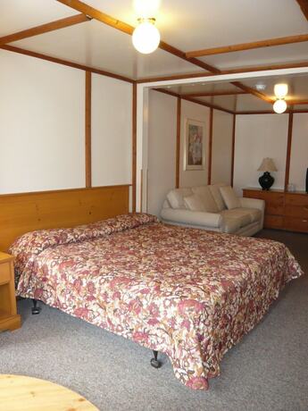 Stevens Pass Motel - photo 17
