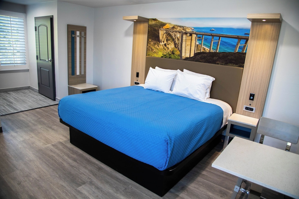 Econo Lodge Pico Rivera - photo 14