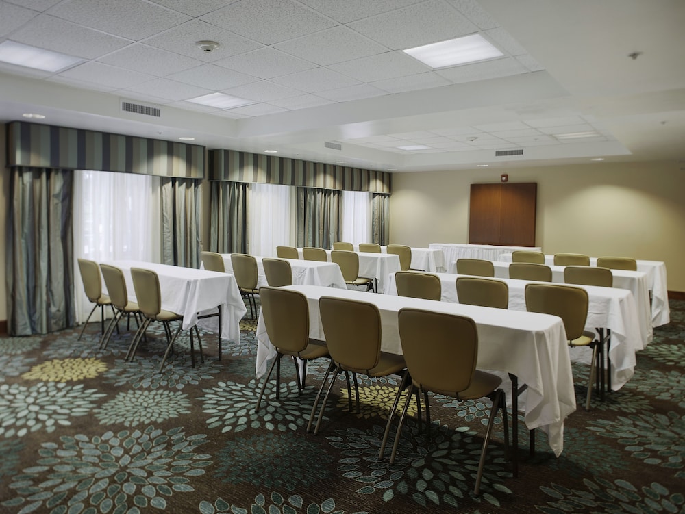 Staybridge Suites Fayetteville Univ Of Arkansas by IHG - photo 35