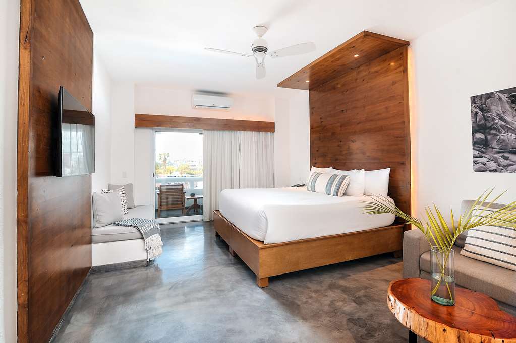 Superior single Bahia Hotel & Beach House