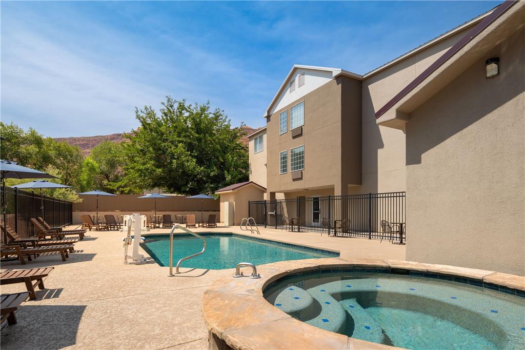 La Quinta Inn & Suites by Wyndham Moab - photo 9