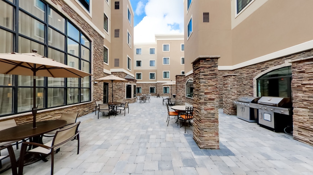 Staybridge Suites Ann Arbor Univ of Michigan by IHG - photo 25