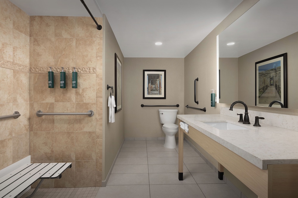 DoubleTree by Hilton St. Augustine Historic District - photo 18