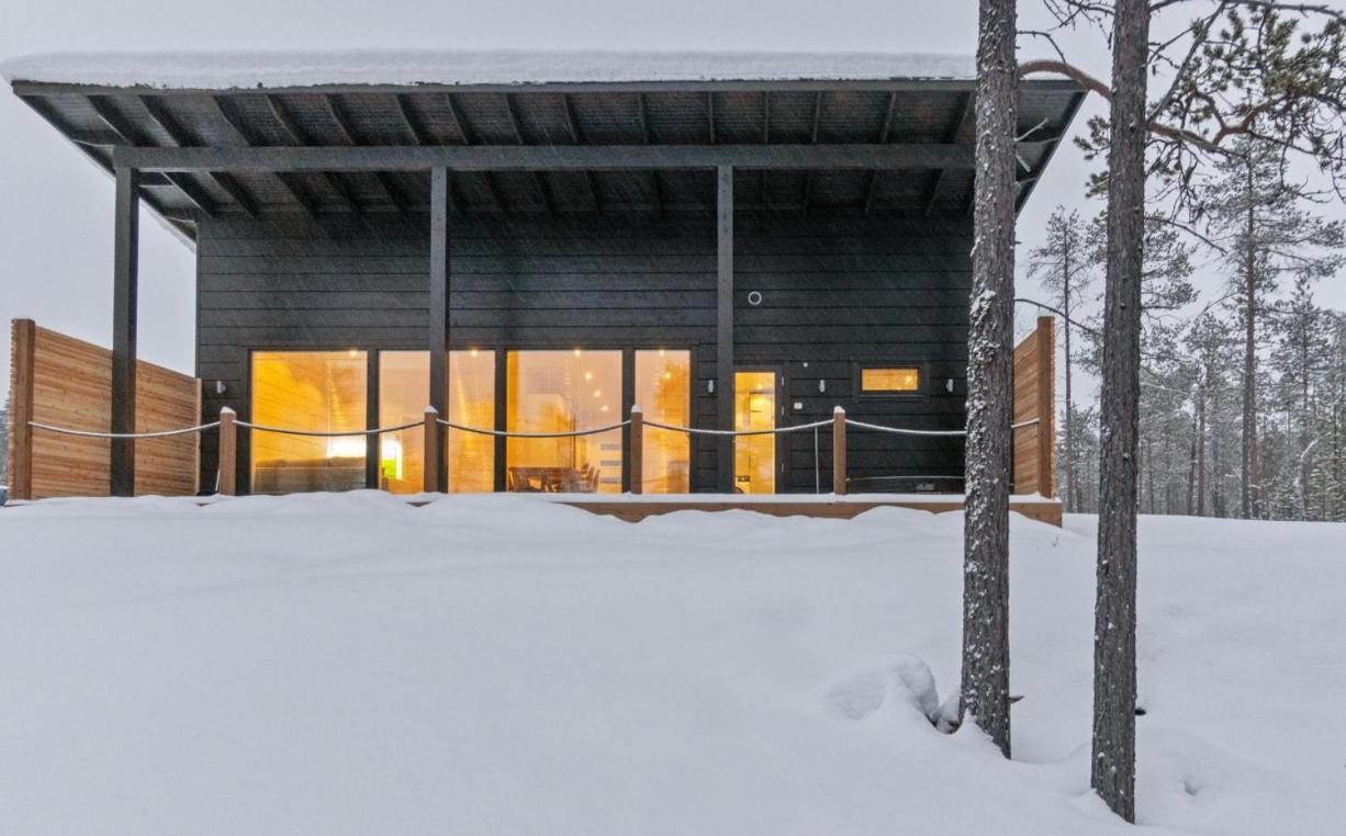 Villa Paadari — 4-Star Luxury Hotel in Inari, Finland