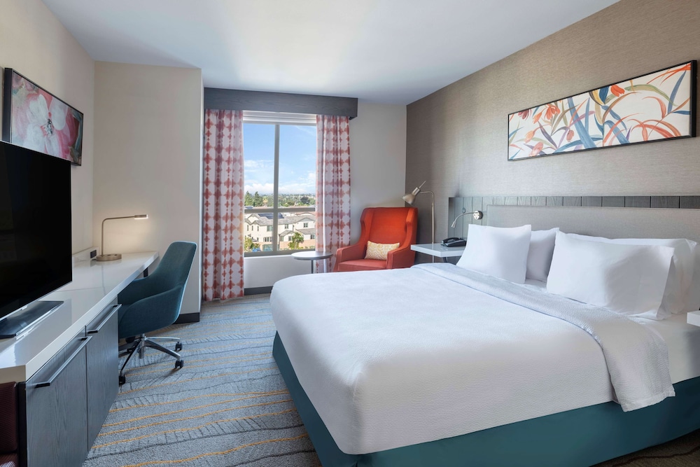 Hilton Garden Inn Pomona Chino - photo 10