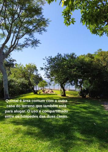 Casinha de praia na Enseada de Brito in Palhoca, Brasil