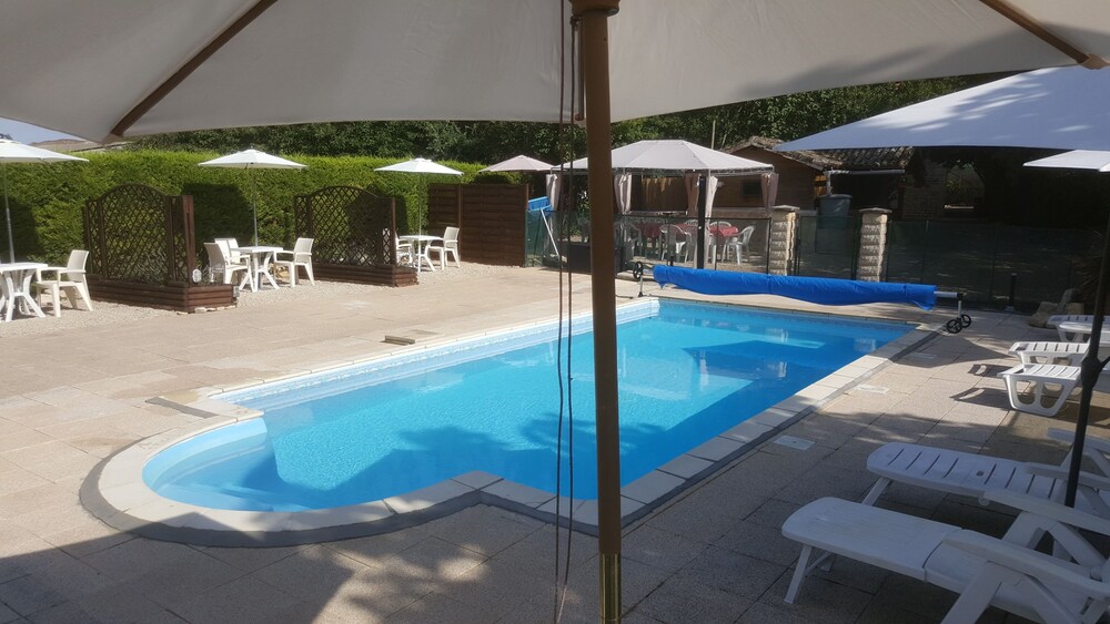 Logis de Lussais — hotel in Chef-Boutonne