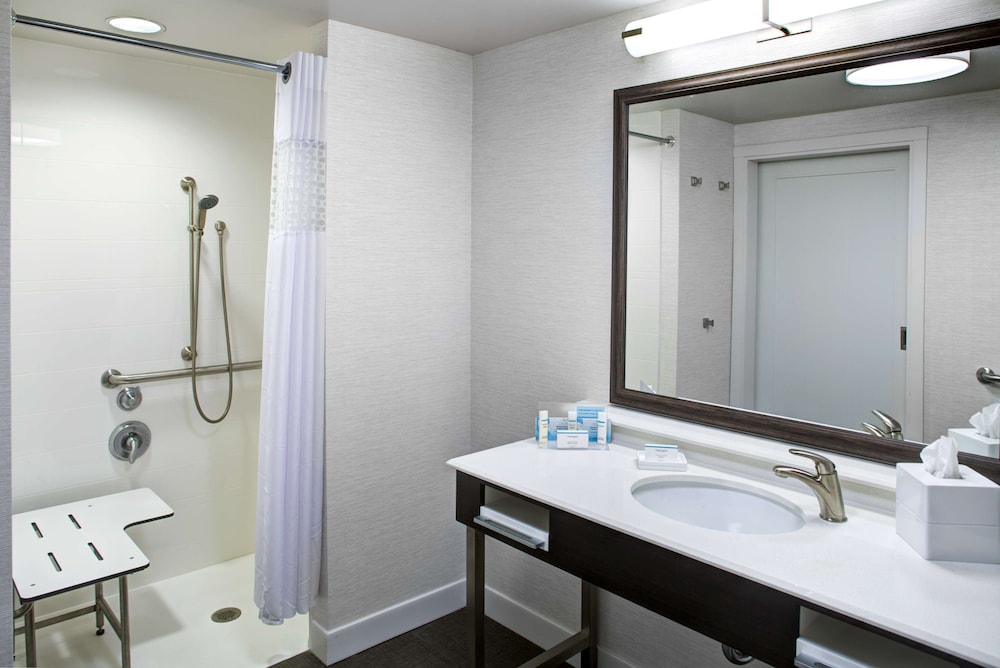 Hampton Inn & Suites Pittsburg Kansas Crossing - photo 20