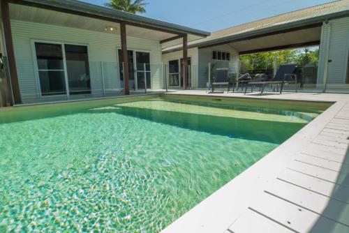 The Retreat — 4-Star Luxury Hotel in None, Australia