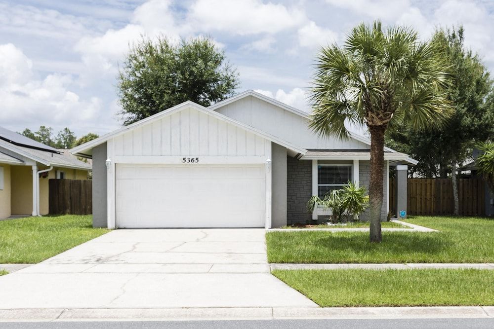 Pearl Villa — 4-Star Luxury Hotel in Kissimmee, United States