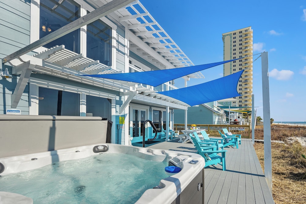 Luxury Gulf Front Property Directly on the Beach Sleeps 15 - photo 27