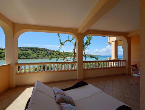 Apartment in Kampor with sea view balcony air conditioning WiFi — 4-Star Luxury Hotel in Kampor, Croatia