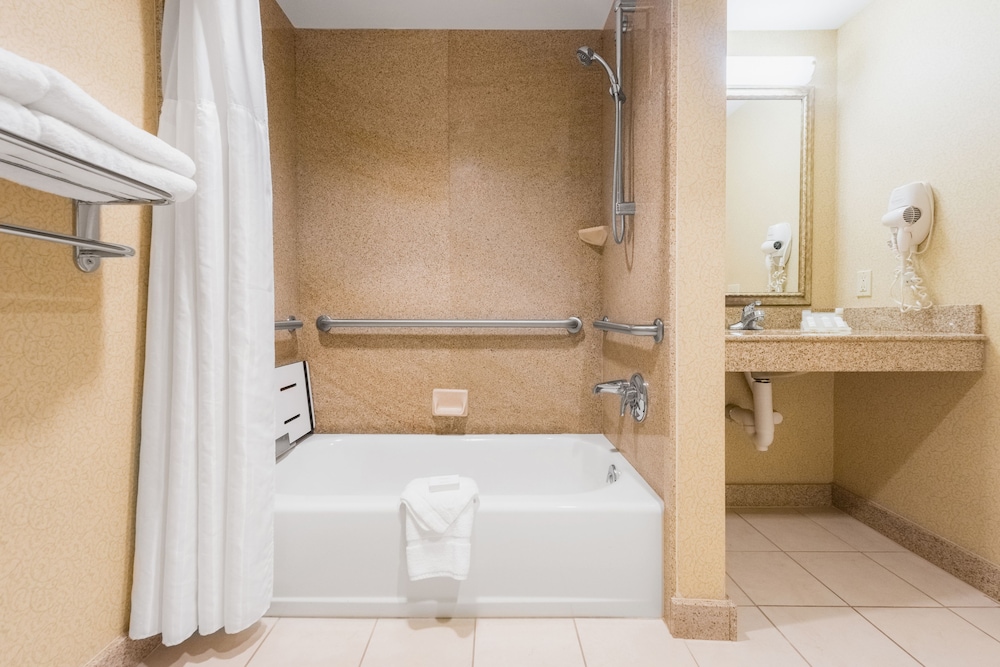Hilton Garden Inn Meridian - photo 15