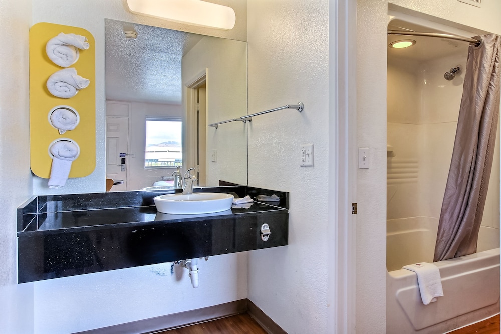 Super 8 By Wyndham Santa Clara - photo 10
